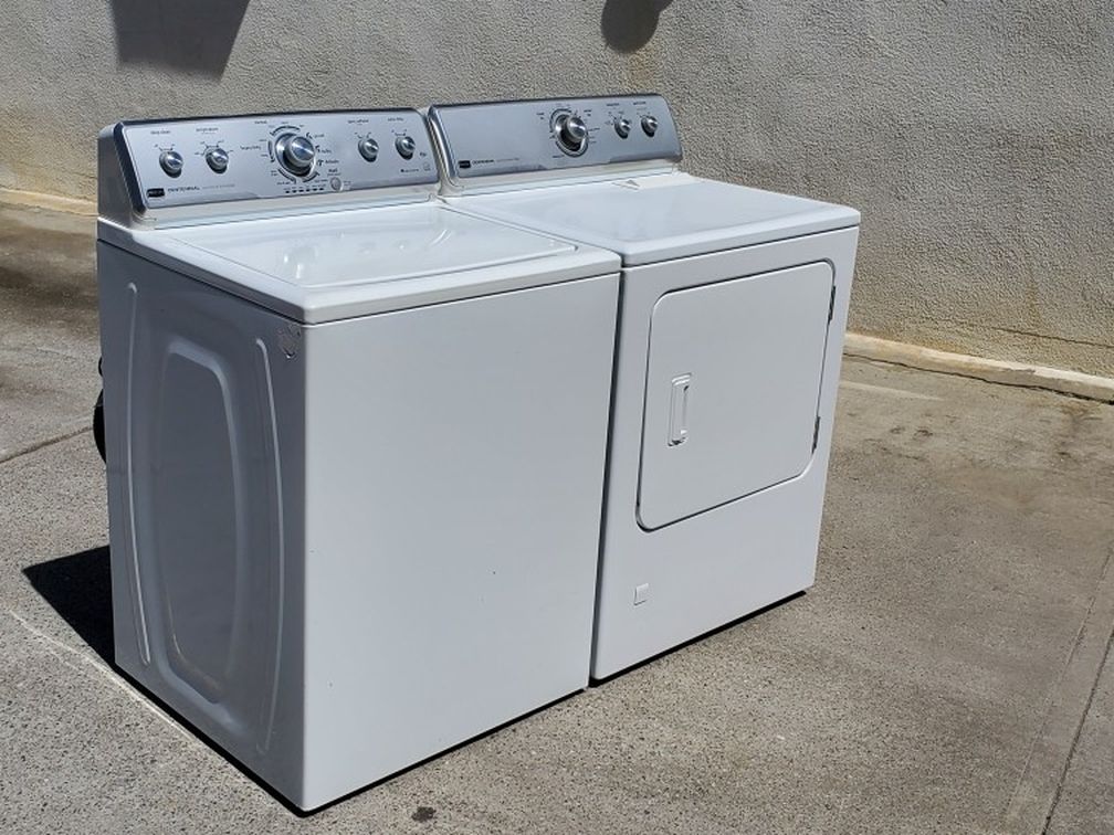 Washer and Gas Dryer Set. 