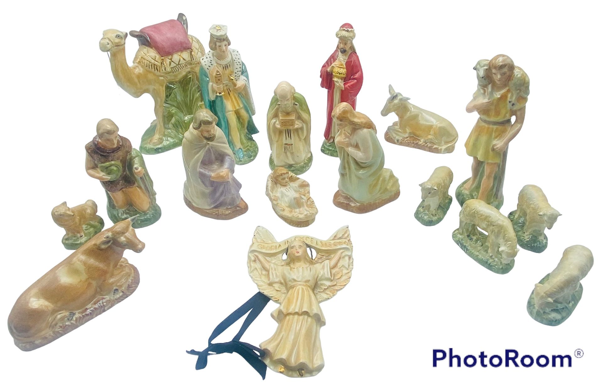 Vintage 1965 17 Piece Holland Mold Christmas Nativity Hand Painted Iridescent