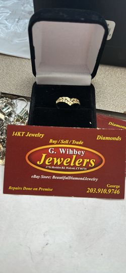 14 kt genuine gold V shaped ring  selling at melt price  price is firm