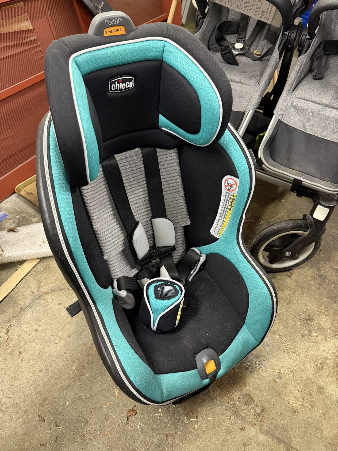 Chicco NextFit iX Zip Air Adjustable Child Car Seat