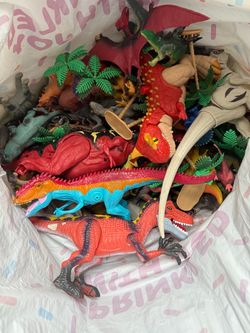 FREE Toy dinosaurs