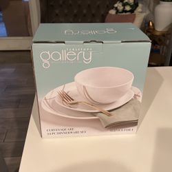 Serving for four Dinnerware set