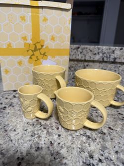 Temptations Bee-Lieve Ceramic Mugs