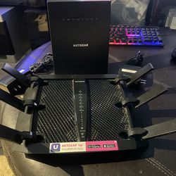 Triband Router Nighthawk W Extender 