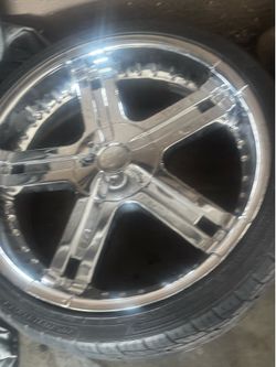 22’s for suv or truck(universal lug)