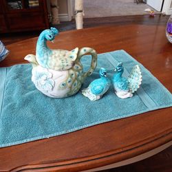 Edie Rose Peacock Teapot & Salt & Pepper Shacker Set