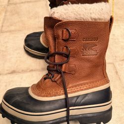 Women Snow Boots Sorel In Size 7 