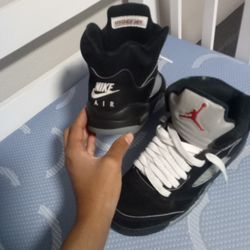JORDAN 5 METALLICS 