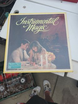 Reader's Digest Instrumental Magic box set is a vintage compilation of instrumental pop and jazz music featuring artists like Roger Williams and Henry