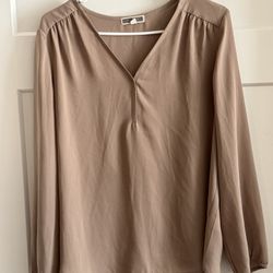 Women’s light brown top (size large) 