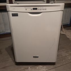 Maytag dishwasher