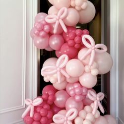 Freestanding Balloon Garlands $250
