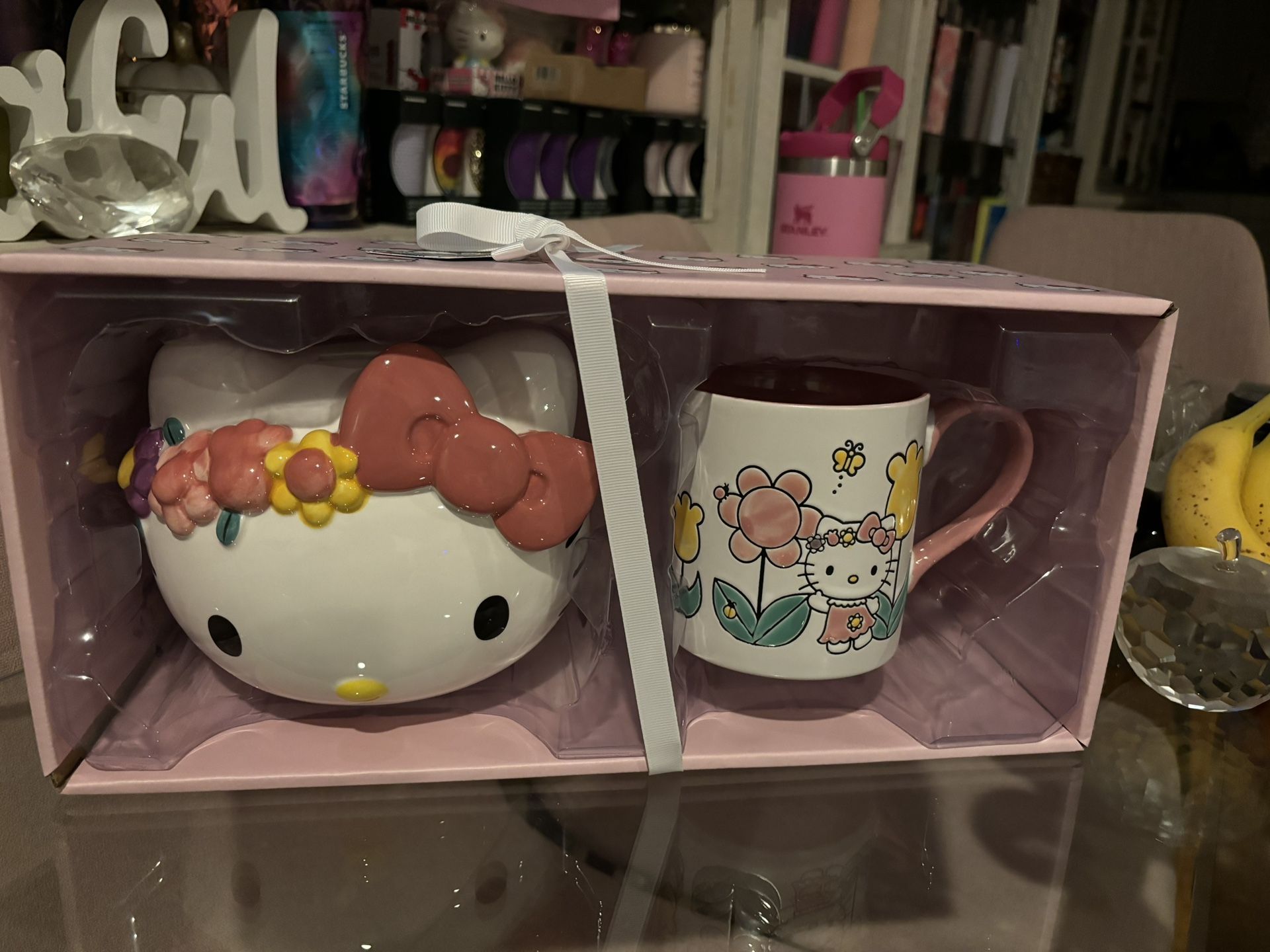 Hello Kitty Piggy Bank And Mug Ser
