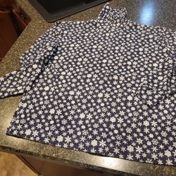 Women XL (18) Willow Bay Christmas navy turtleneck with white snowflake print Lot 98