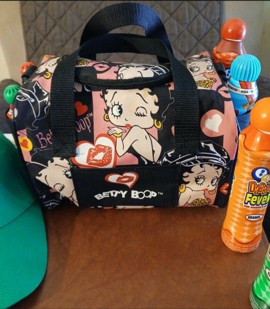 Betty Boop BINGO Carrier+6 BINGO Daubers+BINGO Nut Cap