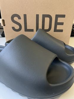 Yeezy Slide Dark Onyx Size 12