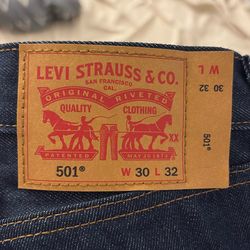 Levi’s Men501  30*32 Stf