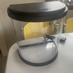 Top Fin 3.5 Gallon Fish Tank and Accessories
