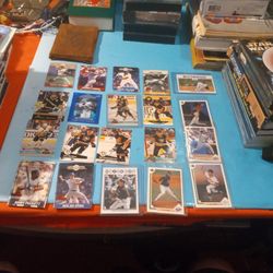 20 VINTAGE BASEBALL-  HOCKEY- FOOTBALL CARDS