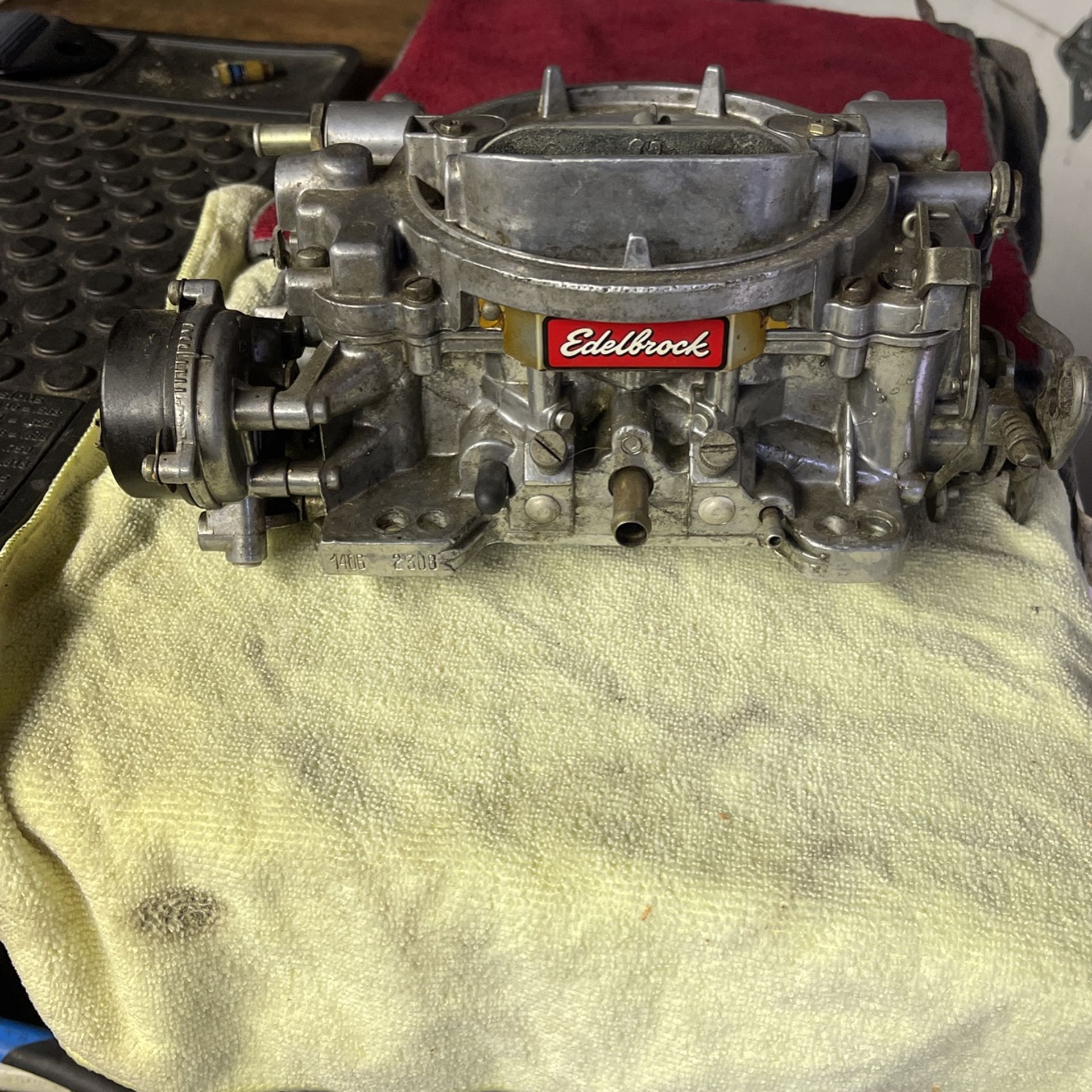 600CFM Edelbrock Carburetor for Sale in Irwindale, CA OfferUp
