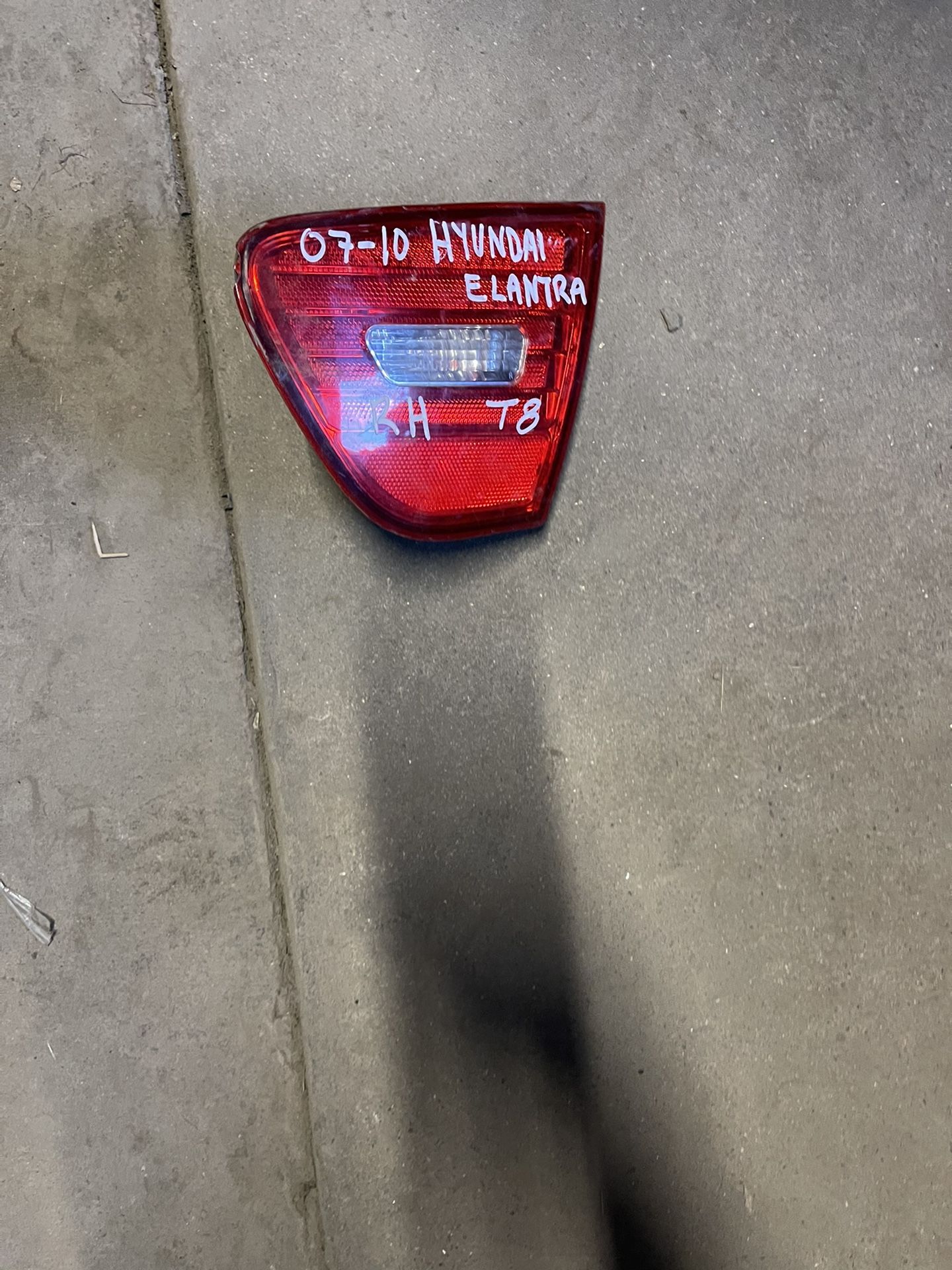 07-10 Hyundai Elantra Rh Taillight Oem