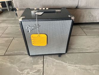 Fender rumble amp  from guitar center