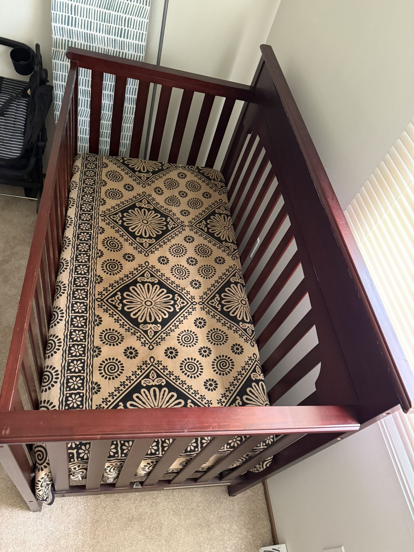 Free And Self Pick Up, 3 In 1 Baby Crib Along With Mattress
