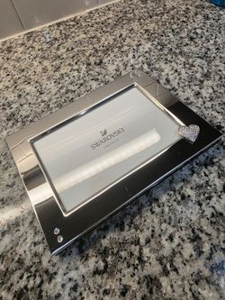 Swarovski 100x150mm Silver Metal Heart Photo Frame, With Magnetic Heart