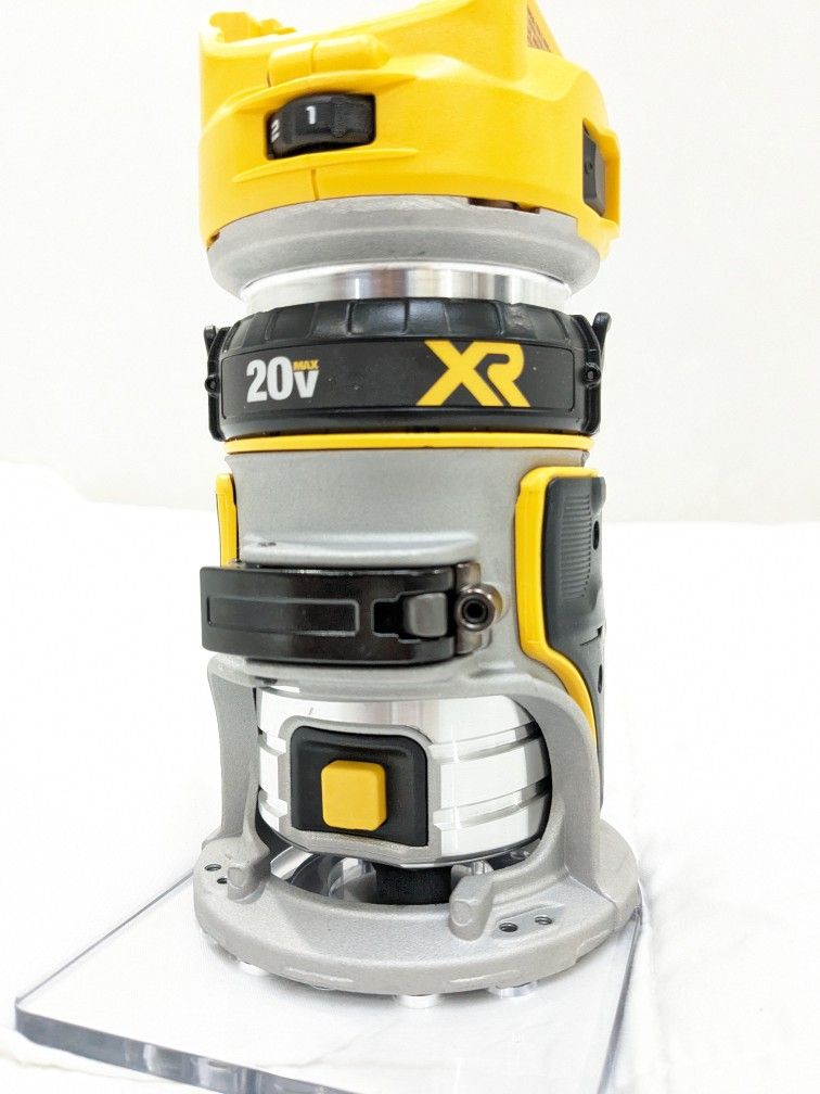 20V Max DeWalt XR Brushless Compact Router