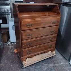 Child Craft 4-drawer Dresser W/ Drop Down Table