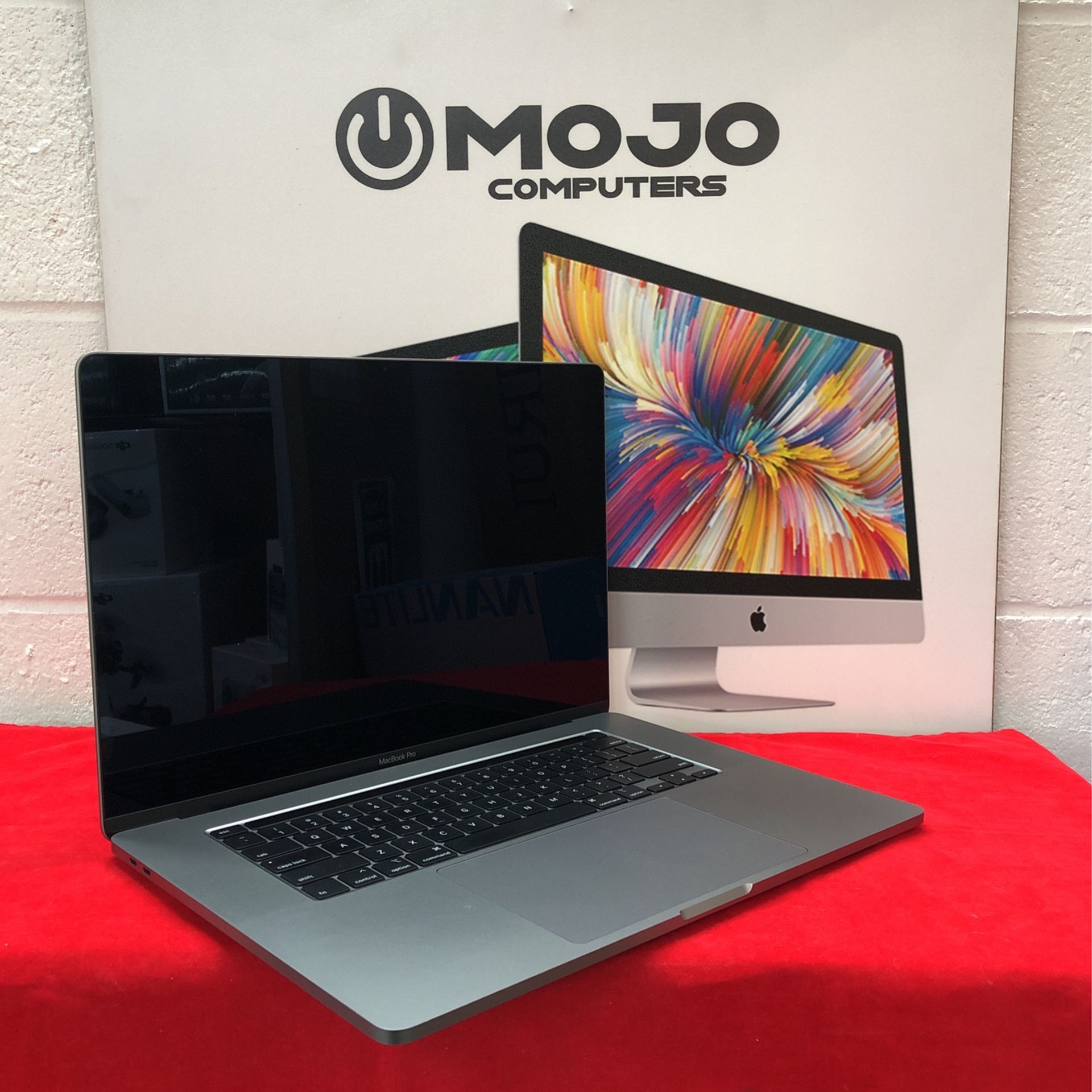 MacBook Pro 32GB / i7 / 1TB (2019)