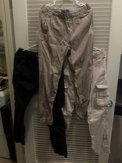 HOLLISTER CARGO AND JOGGER PANTS