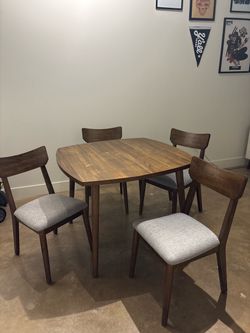4 seater dining table
