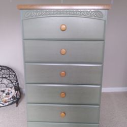 5-Drawer Dresser