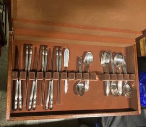 1952 Rogers & Bro. Silverplate Flatware Set "Daybreak" - 47 Pcs w/ Chest, Service for 12