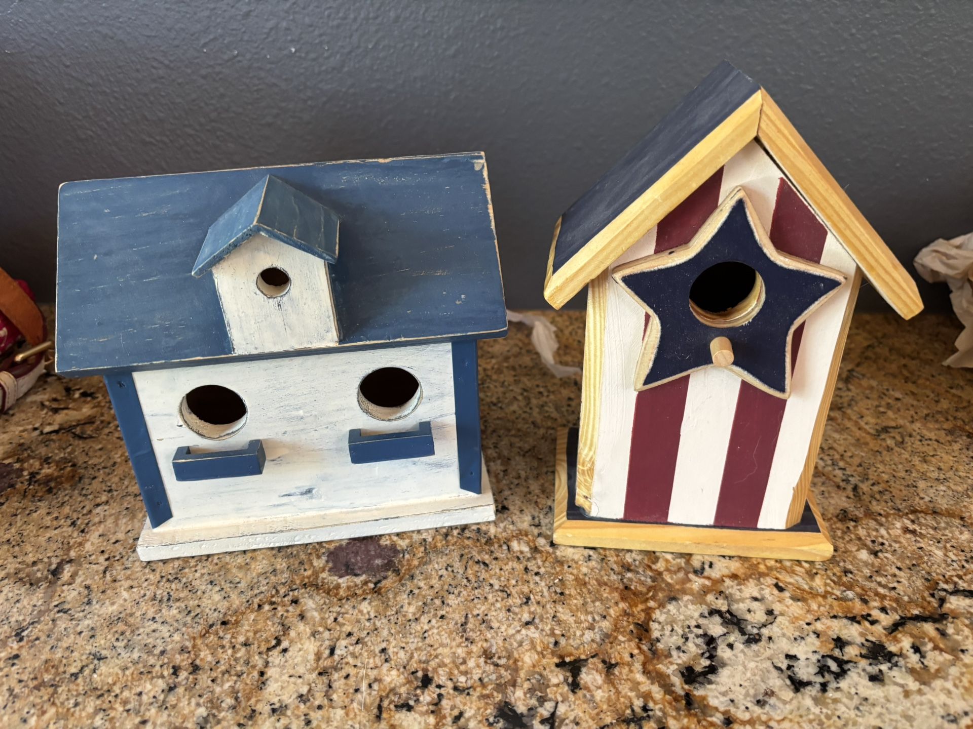 Americana Patriotic Vintage NWT Pair Of Birdhouses