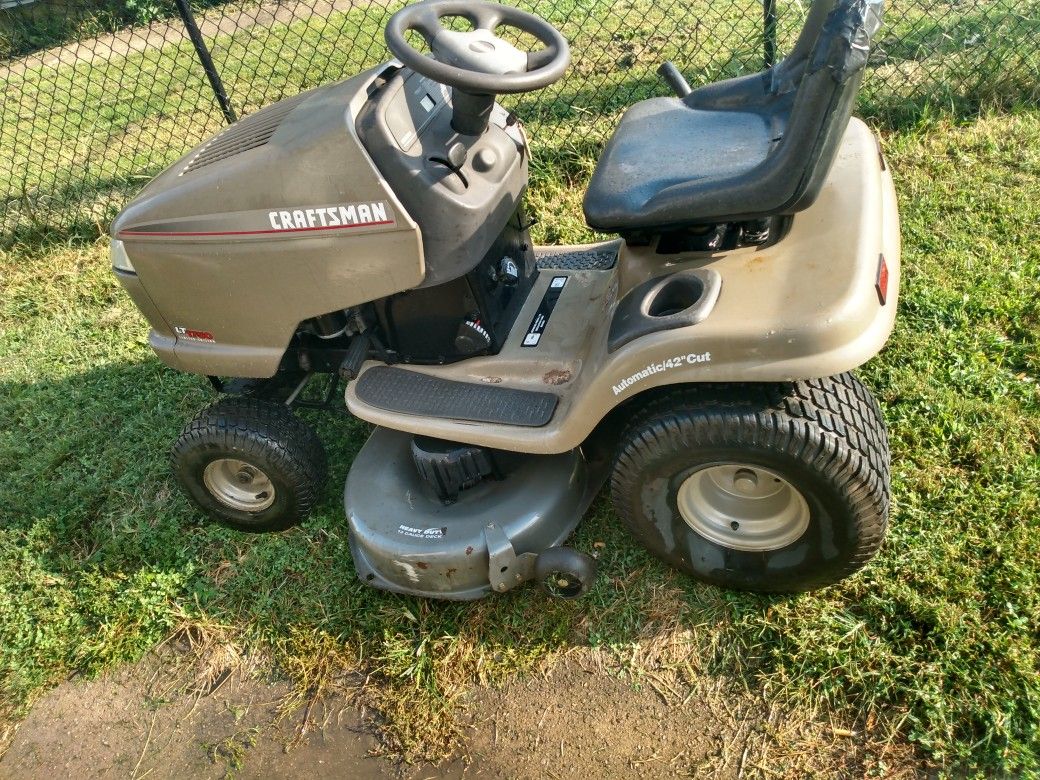 Craftsman Lawn Tractor