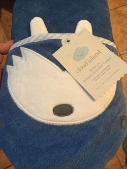 New Hooded Infant Towel by Cloud Island