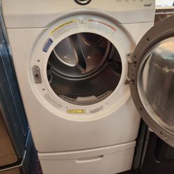 Una Secadora SAMSUNG Cuatro Meses De Garantia Se Yeva Adomisilio