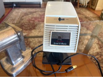 Electric meat grinder