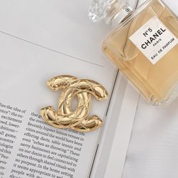 fashion brooch