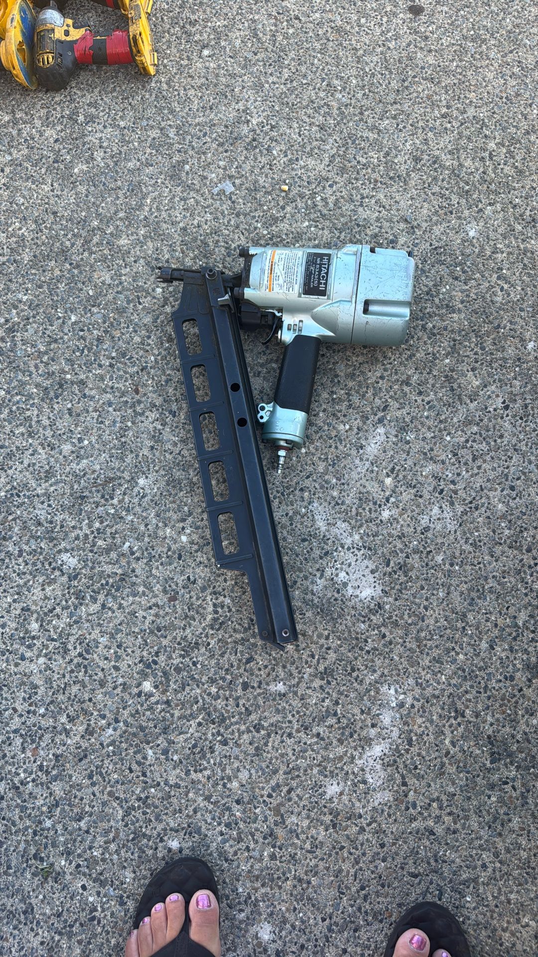 Hitachi 31/4” Strip Nailer
