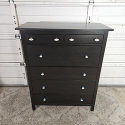 6-Drawer Dresser, Good Conditions 👍, Black Color, Measurement: Wide 43" × Deep 20" × Height 52"