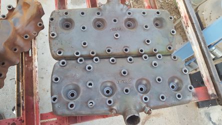 Ford Flat Head V-8 Heads And Intake