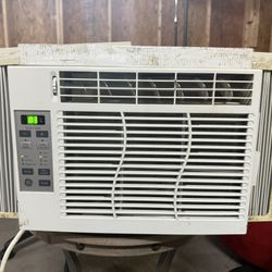 GE 5000 BTU ❄️ICE COLD❄️ CONDITIONER - DELIVERY AVAILABLE!