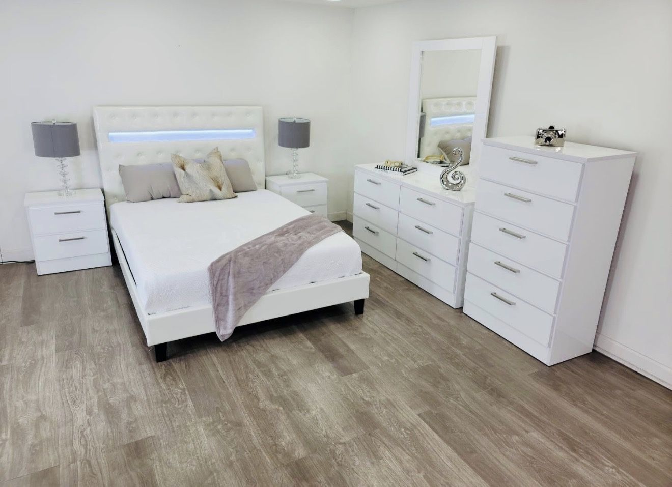 Bedroom Set 6 Pcs (include Mattress Set) Juego De Habitación Con Colaron Incluido Todo Nuevo En Su Caja All New