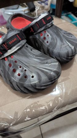 Crocs men's size 8