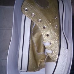Gold All-Star Converse Size (7) Women's 