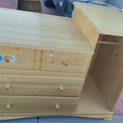 Free Table Dresser