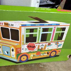 MONDO LLAMA COLOR-YOUR-OWN SCHOOL BUS KIT